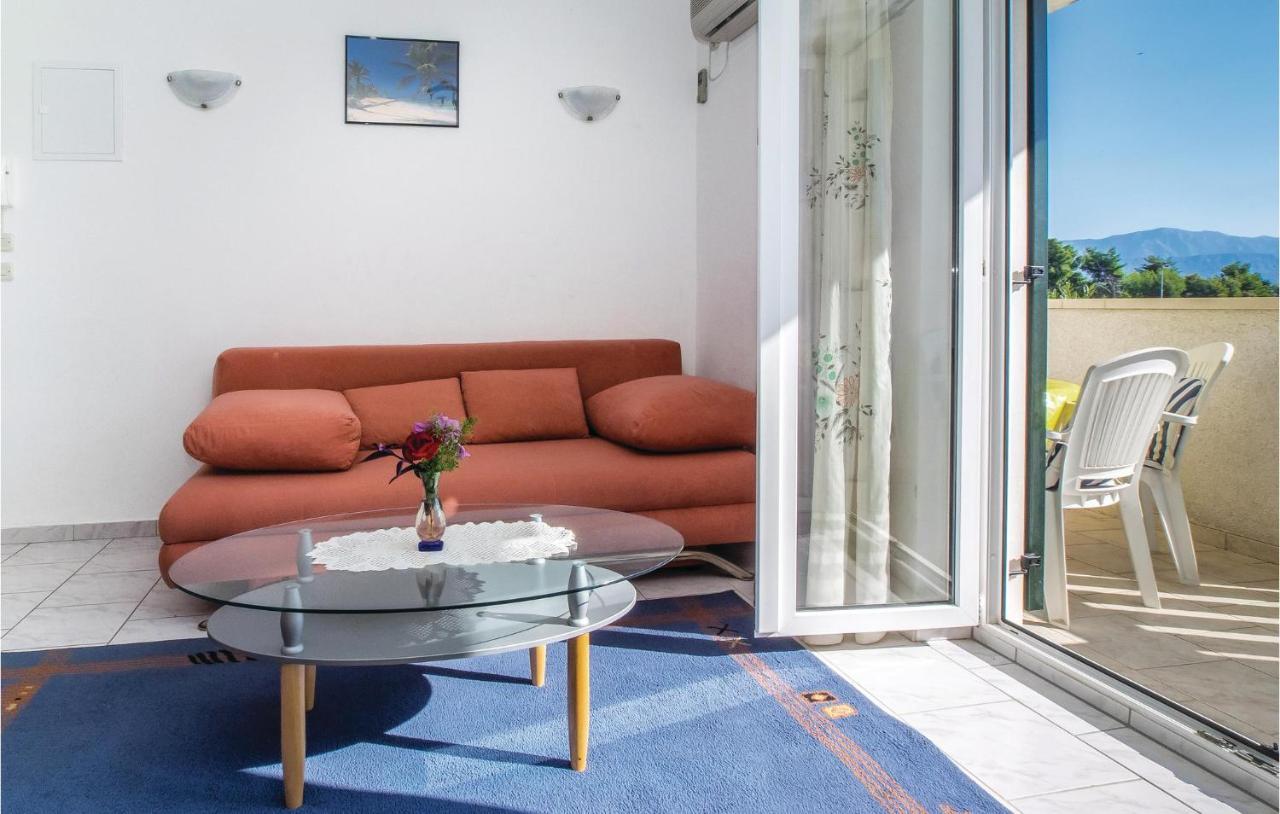 2 Bedroom Amazing Apartment In Supetar Exterior photo