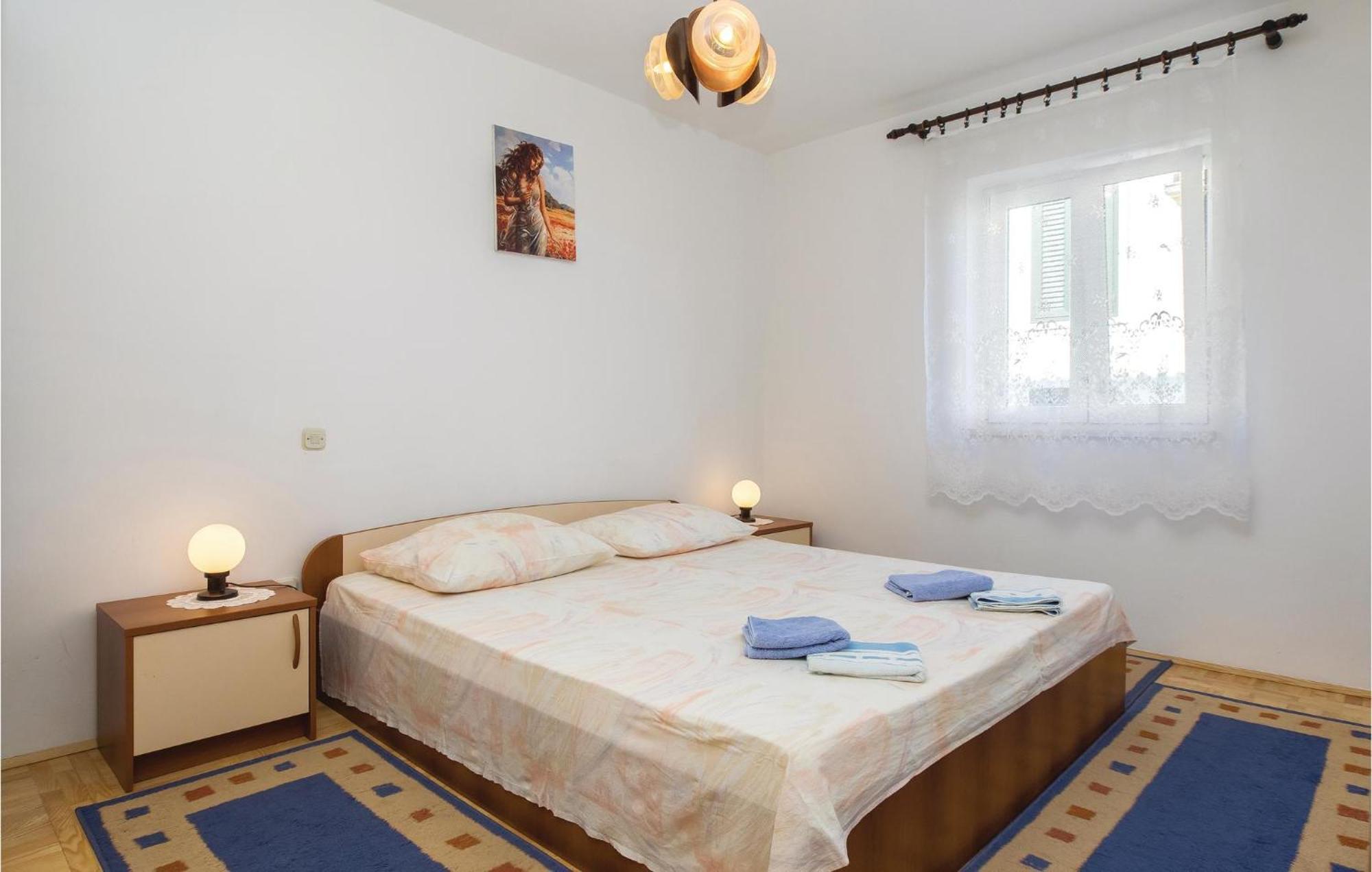 2 Bedroom Amazing Apartment In Supetar Exterior photo